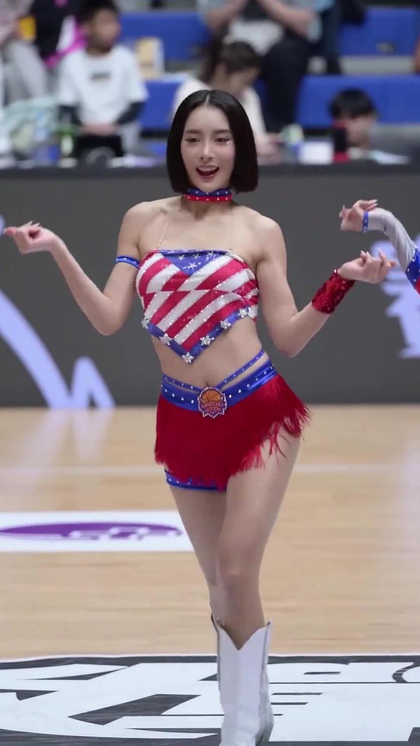 太離譜了 ！幾乎是完美女人！